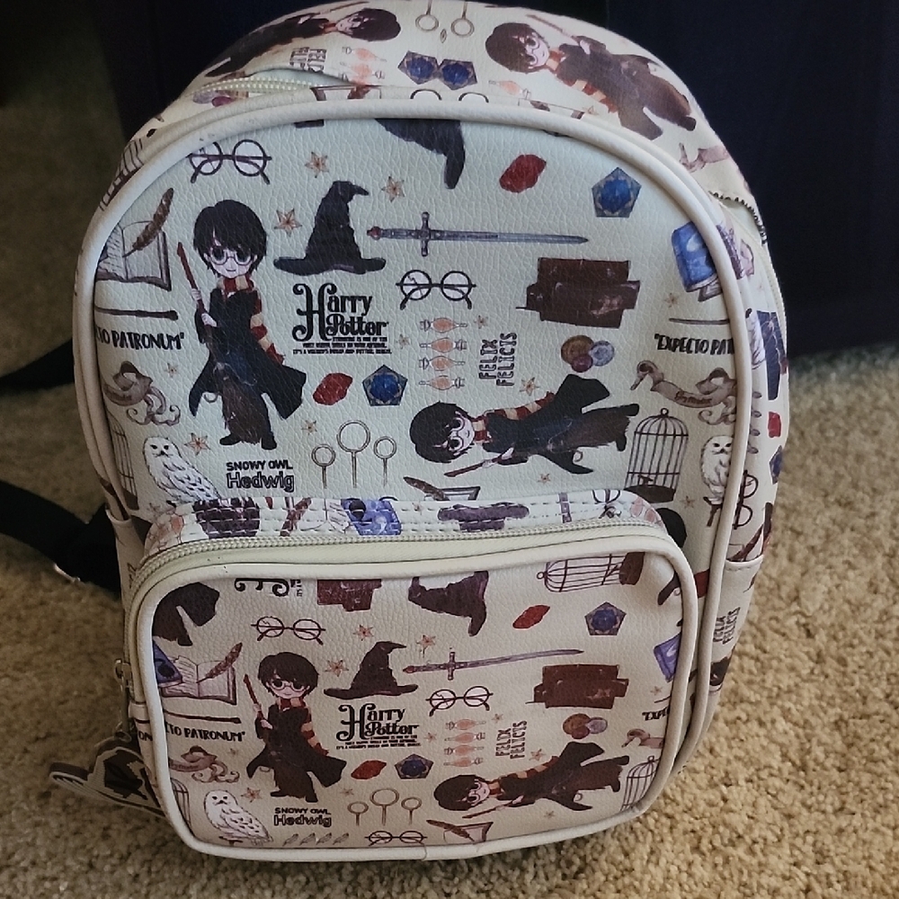 Warner Bros. Harry Potter Kids Backpack - Cream and Black